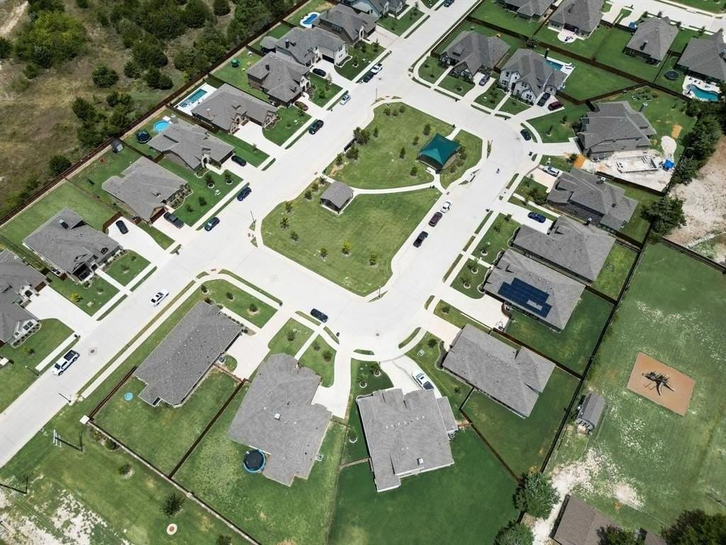 514 Zinnia Loop - Photo 6 of 34