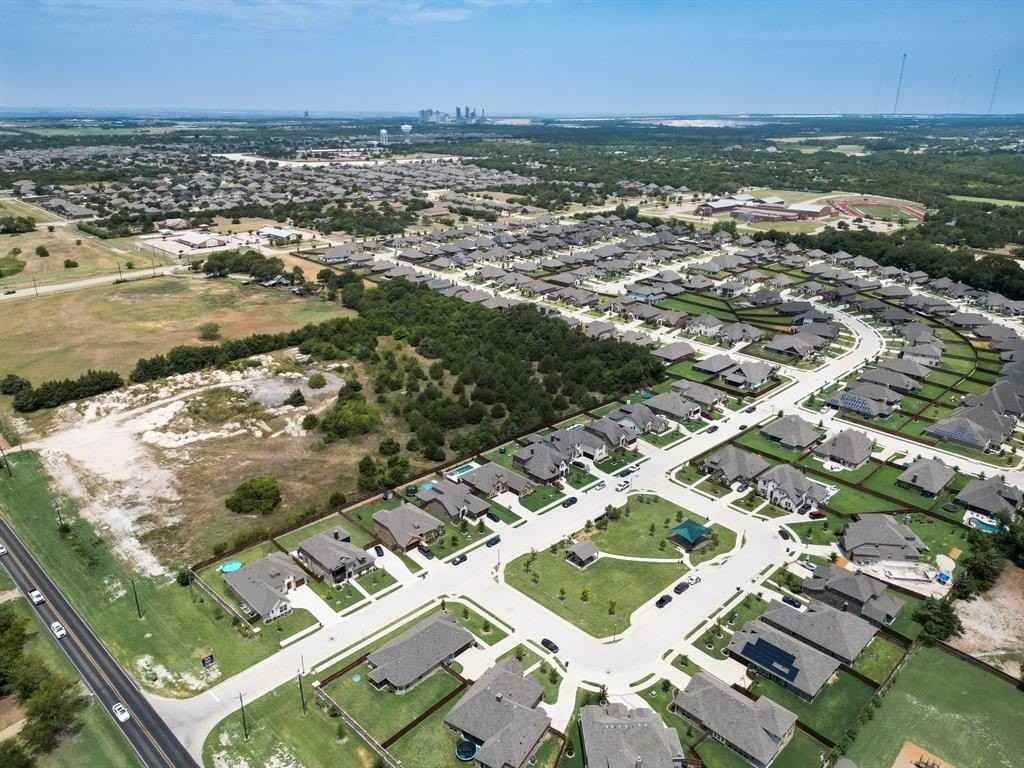 514 Zinnia Loop - Photo 7 of 34