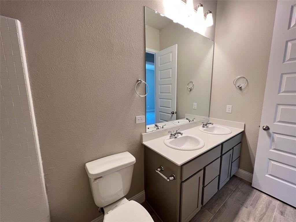 1323 Beach Blvd - Photo 7 of 22