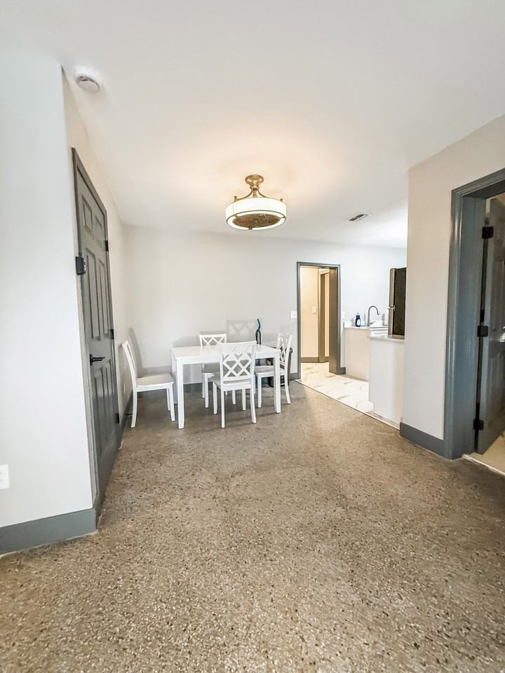 Cresthill Dr - Photo 7 of 12