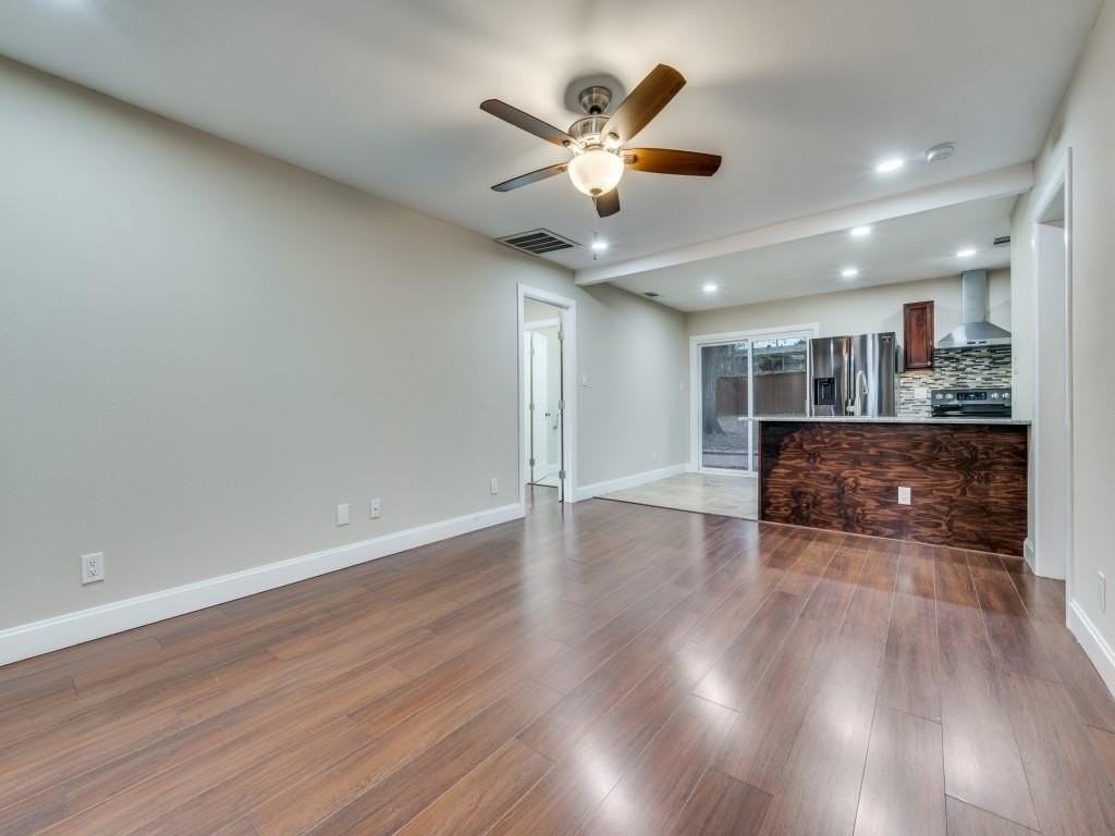 8728 Boundbrook Ave - Photo 3 of 12