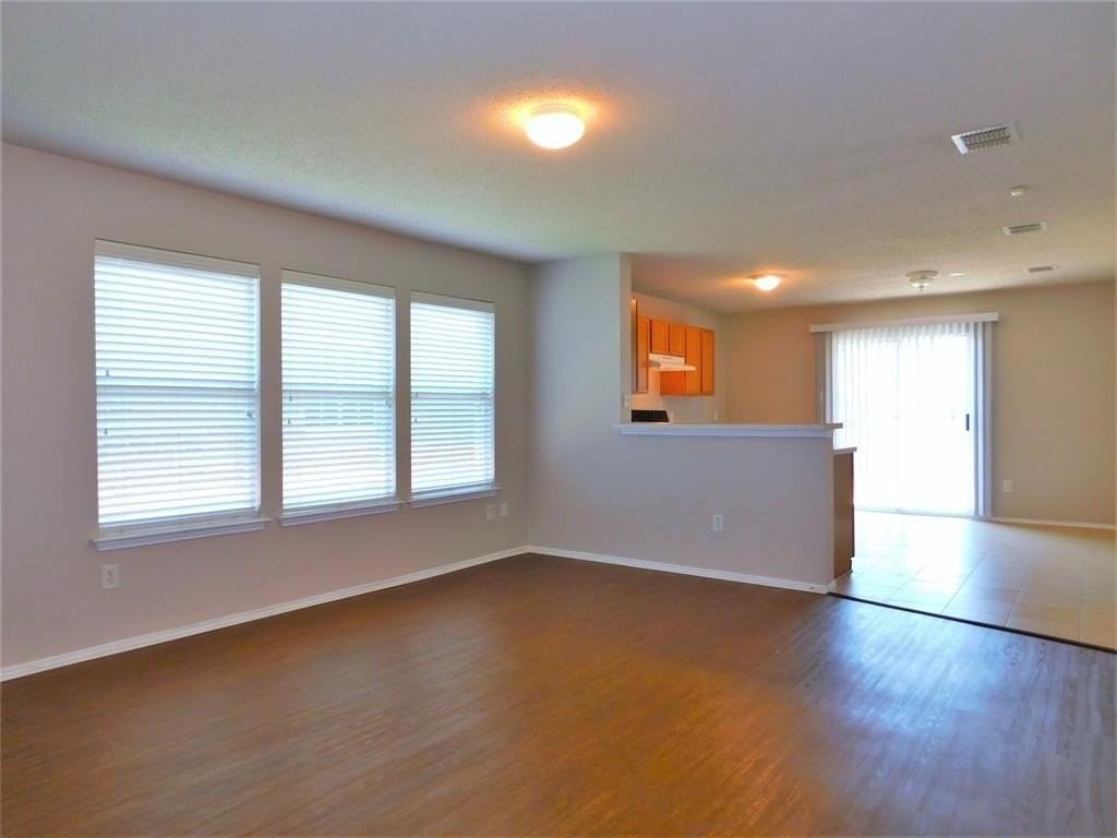 2408 Rolling Ridge Dr - Photo 6 of 25