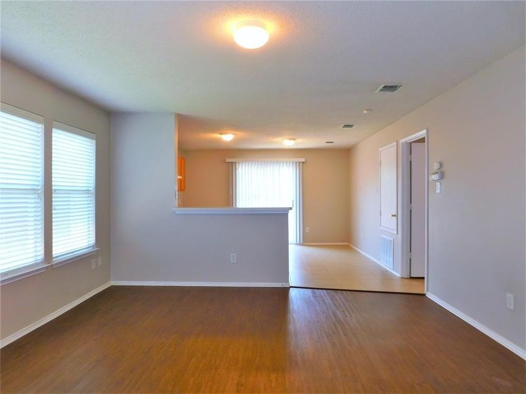 2408 Rolling Ridge Dr - Photo 7 of 25