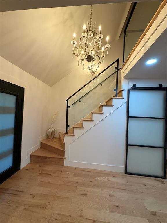 7806 Rolling Acres Dr - Photo 6 of 30