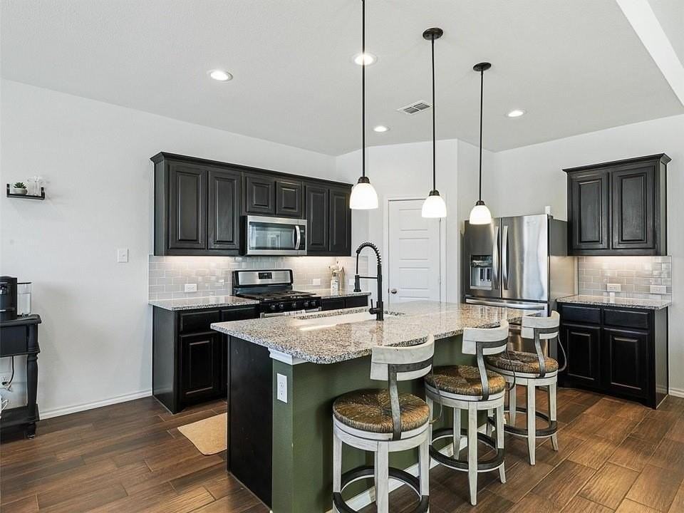 1716 Emilia Dr - Photo 5 of 12