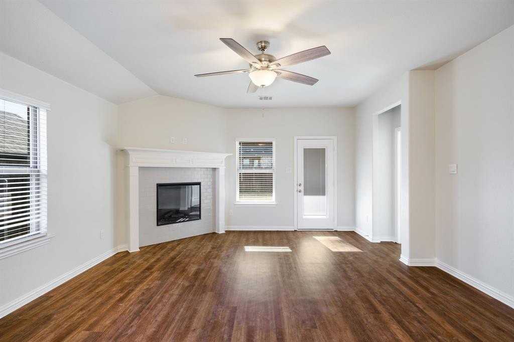 364 Bonita St - Photo 7 of 30