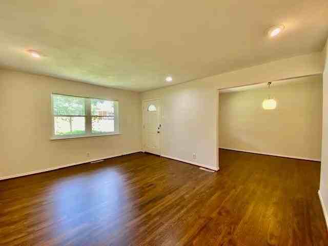 2125 Forest Oaks Dr - Photo 4 of 29