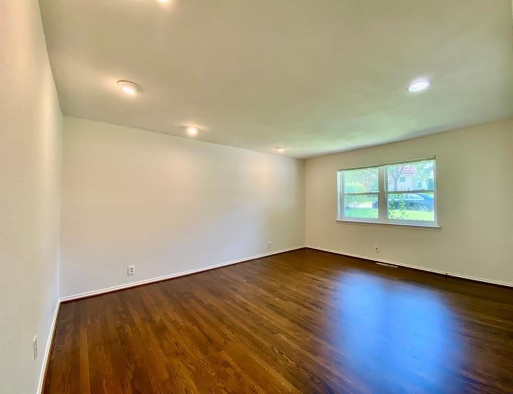 2125 Forest Oaks Dr - Photo 5 of 29