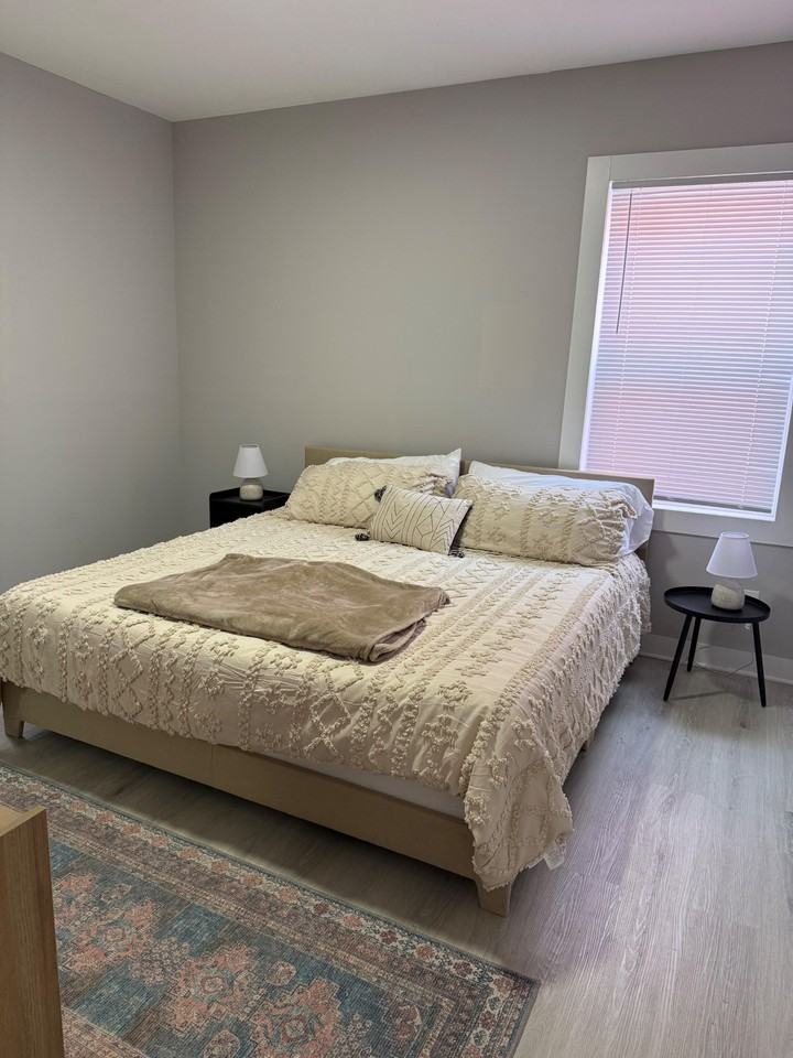 E Maryland St - Photo 7 of 14