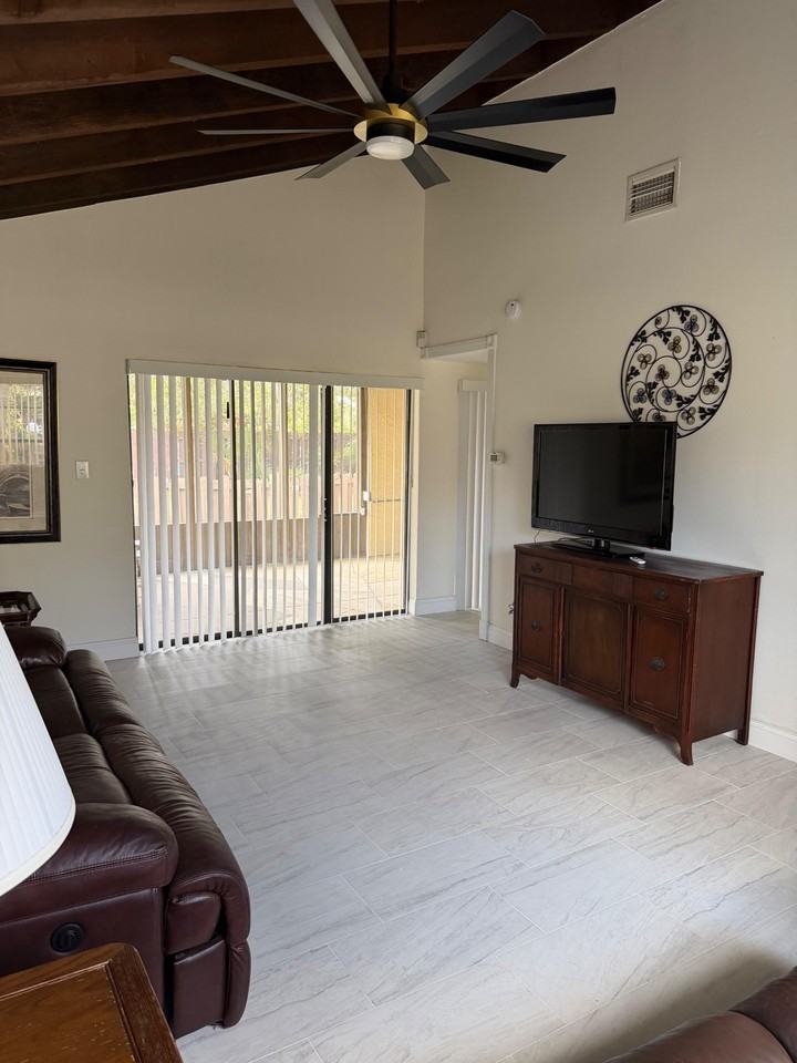 Partridge Ct - Photo 3 of 9