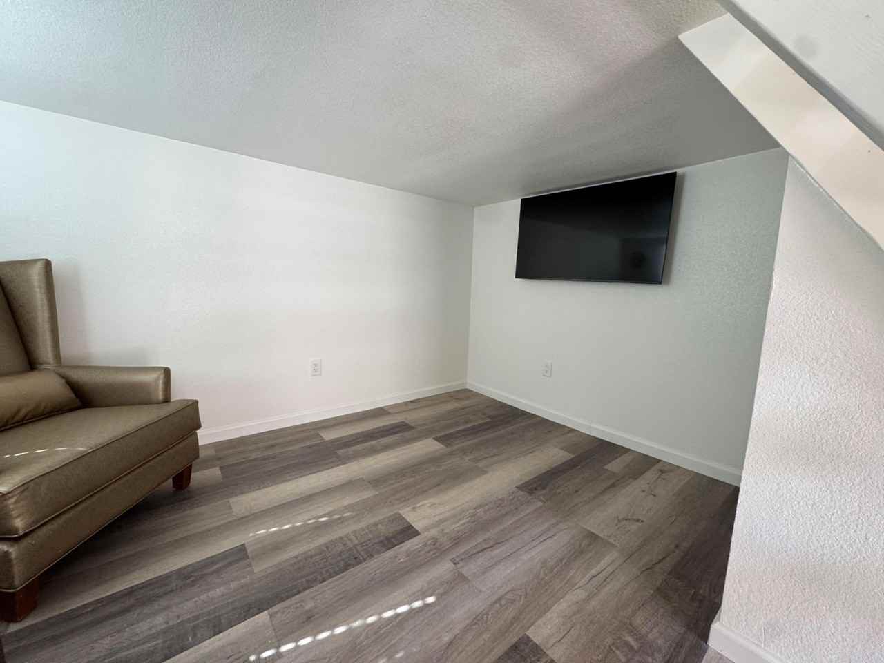 Donna St - Photo 7 of 9