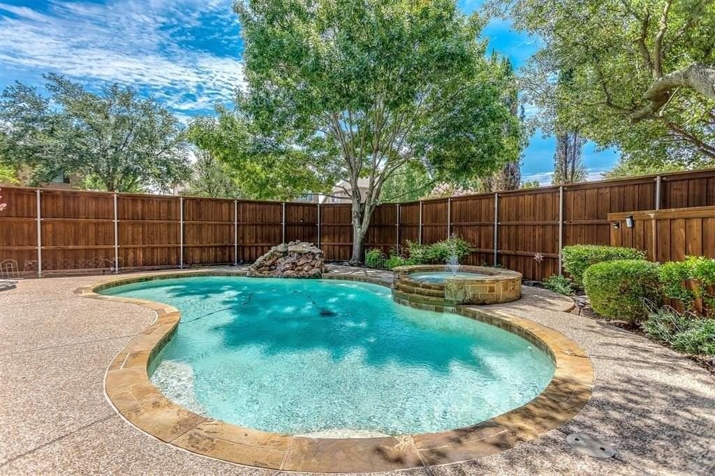 4656 Means Dr - Photo 2 of 40