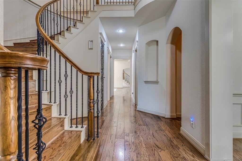 4656 Means Dr - Photo 6 of 40