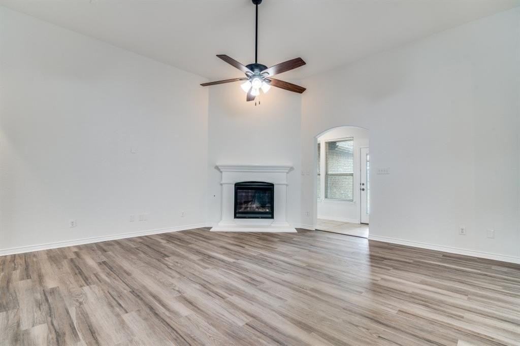 3502 Thunder Dr - Photo 2 of 12