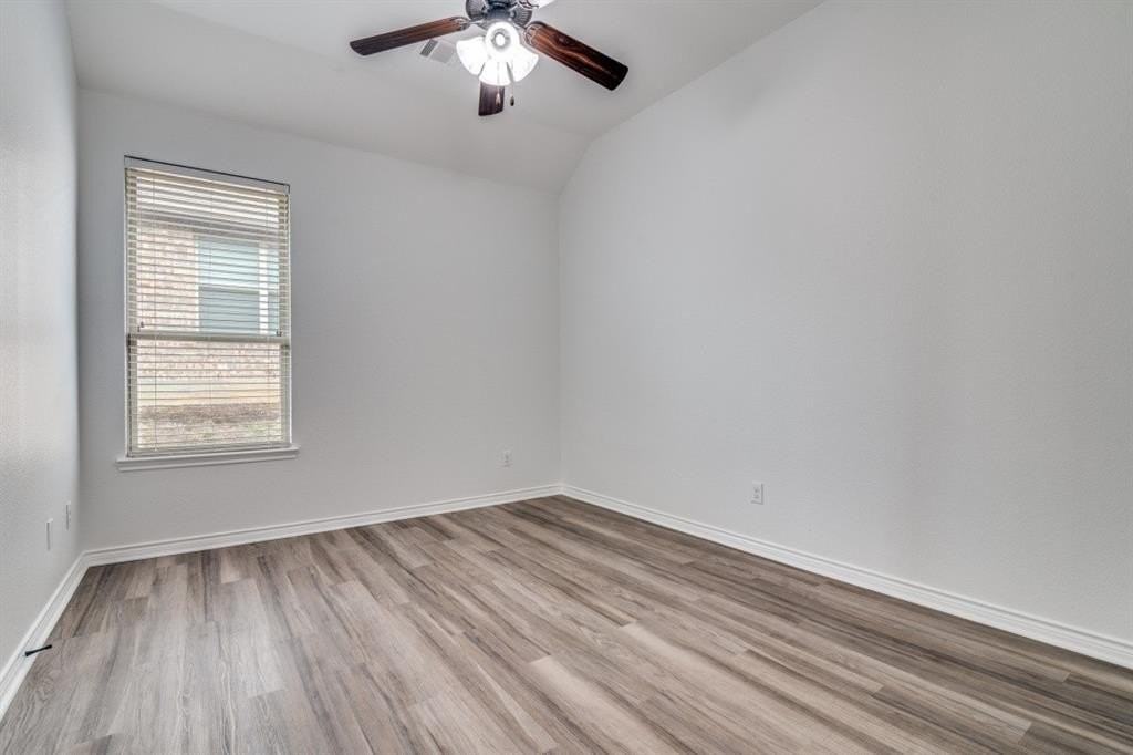 3502 Thunder Dr - Photo 6 of 12