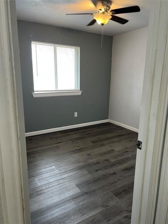 402 Linda St - Photo 7 of 10