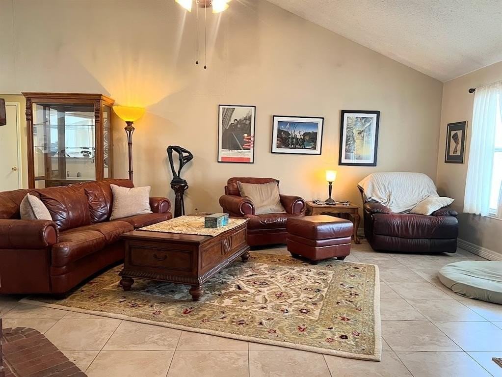 1964 Hobart Ln - Photo 4 of 15