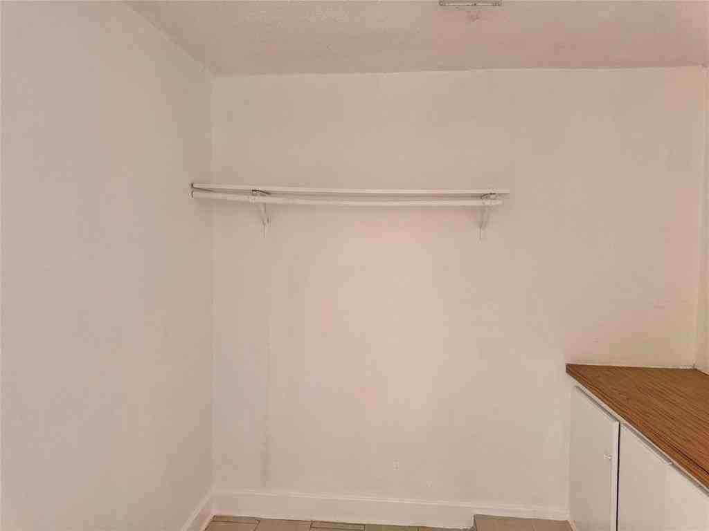 2603 Foxcroft Cir - Photo 6 of 14