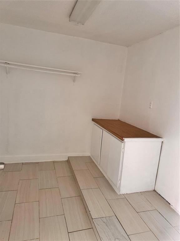 2603 Foxcroft Cir - Photo 7 of 14