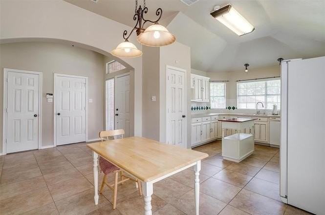 4216 Boulder Park Dr - Photo 3 of 11