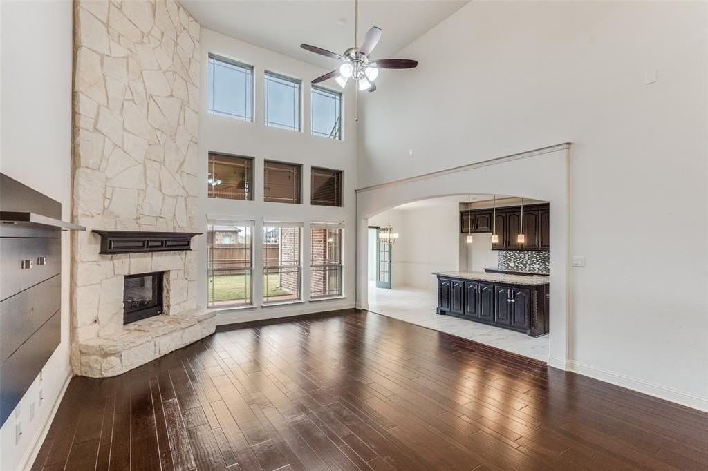 13963 Steadman Dr - Photo 5 of 36