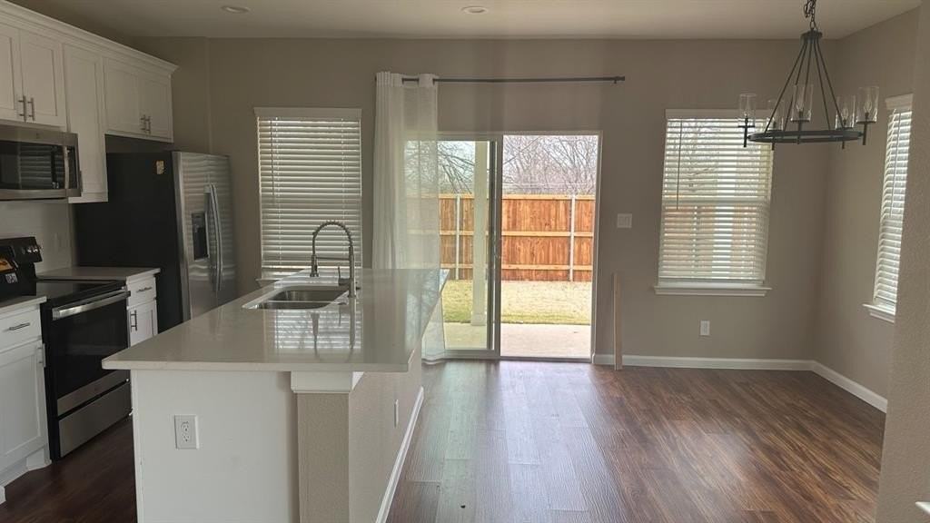 420 N Denley Dr - Photo 3 of 15