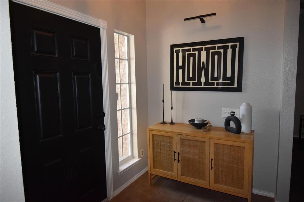 1008 Redfish Dr - Photo 2 of 16