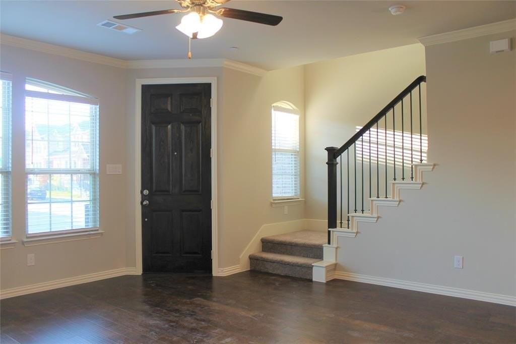 825 Ben Ln - Photo 4 of 15