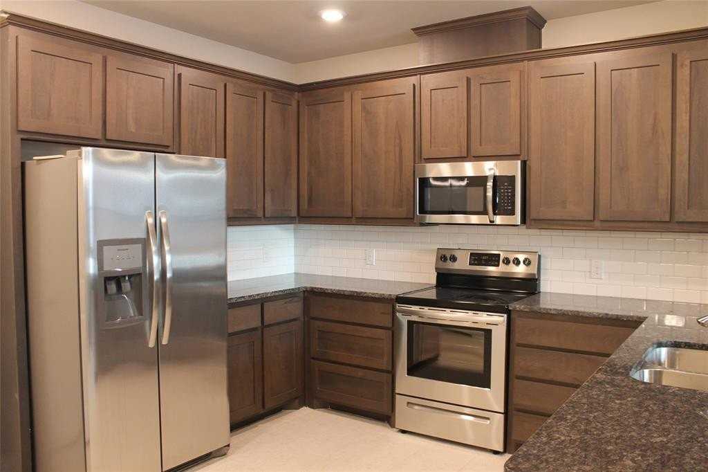 825 Ben Ln - Photo 6 of 15