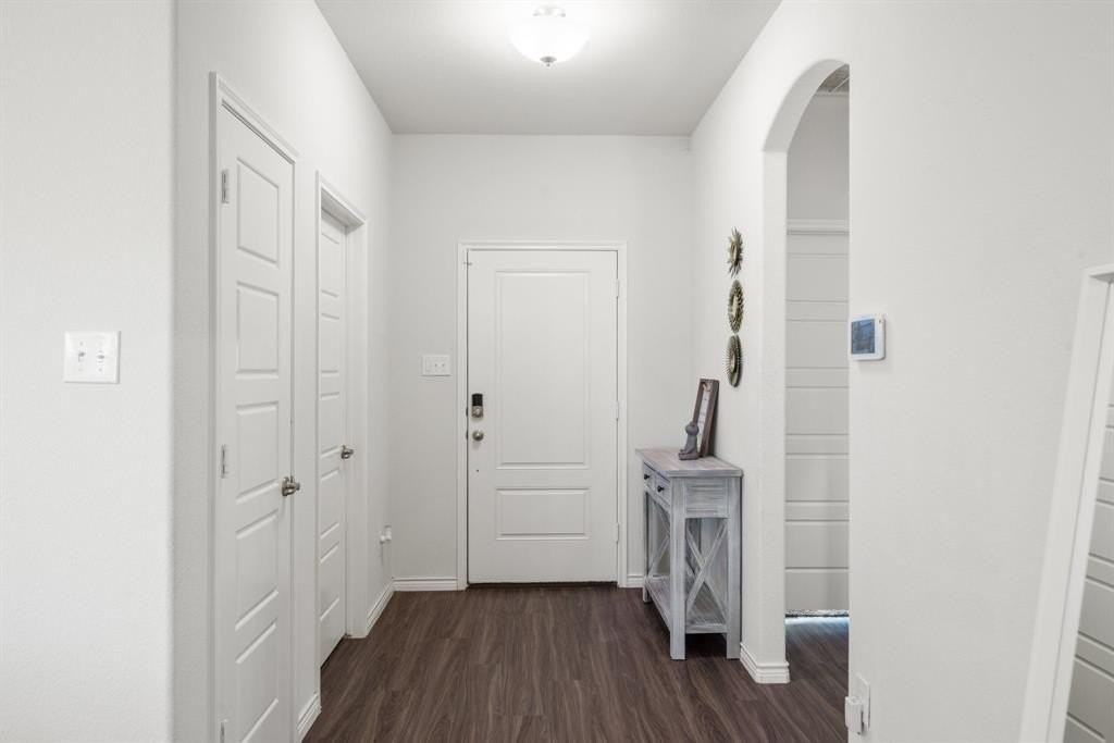 3408 Sabine Dr - Photo 4 of 19