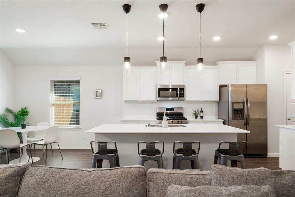 3408 Sabine Dr - Photo 5 of 19