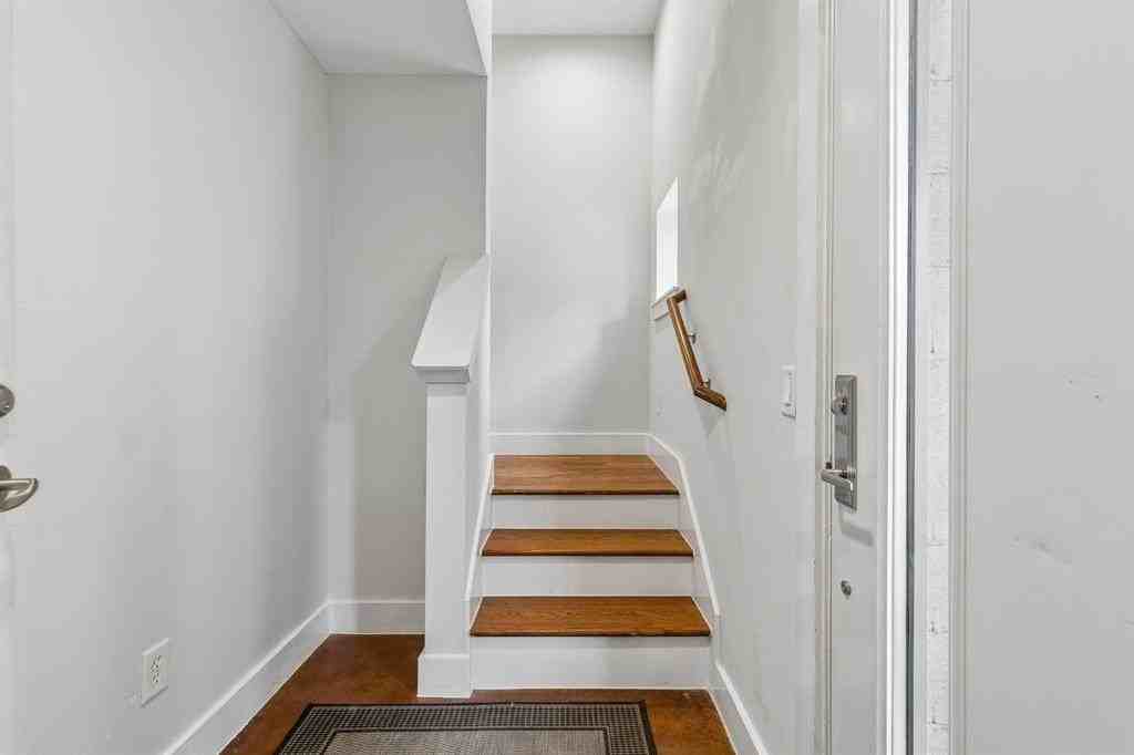 3930 Bowser Ave #5 - Photo 4 of 23