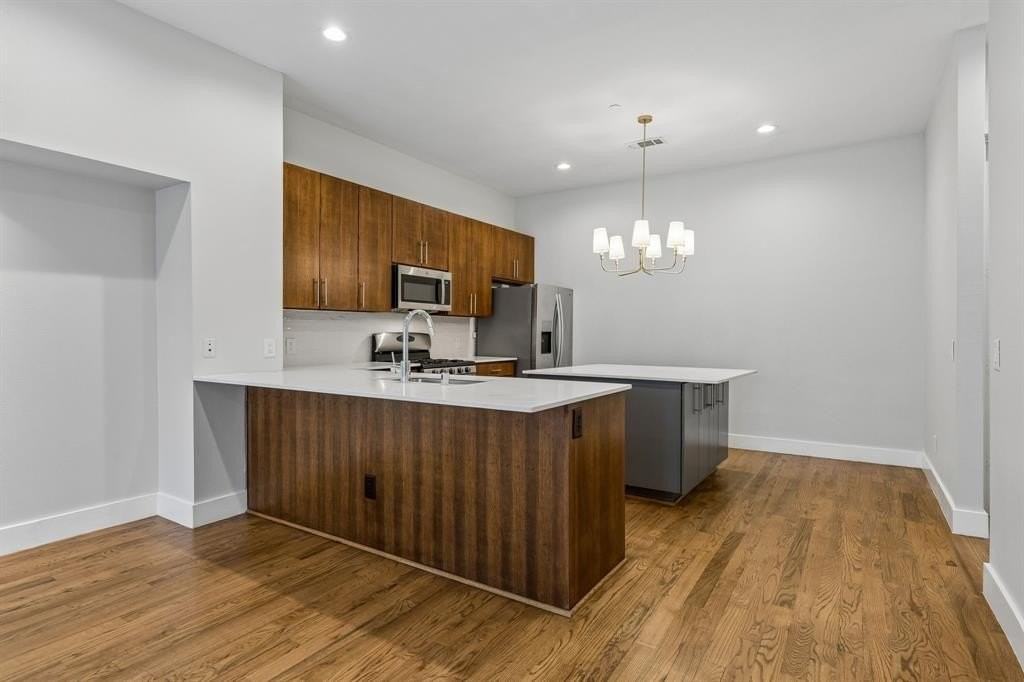 3930 Bowser Ave #5 - Photo 7 of 23