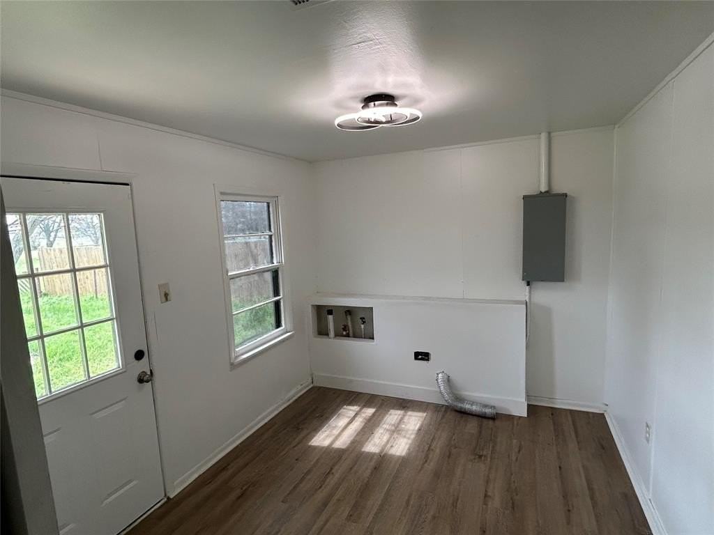 806 E Beth St - Photo 7 of 12