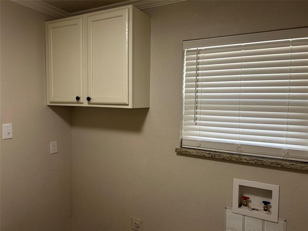 4202 Skyline Dr - Photo 4 of 11