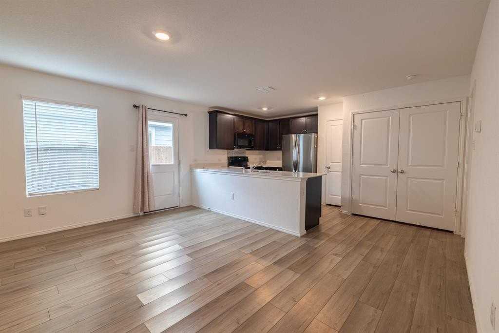 5632 Timber Point Dr - Photo 5 of 26