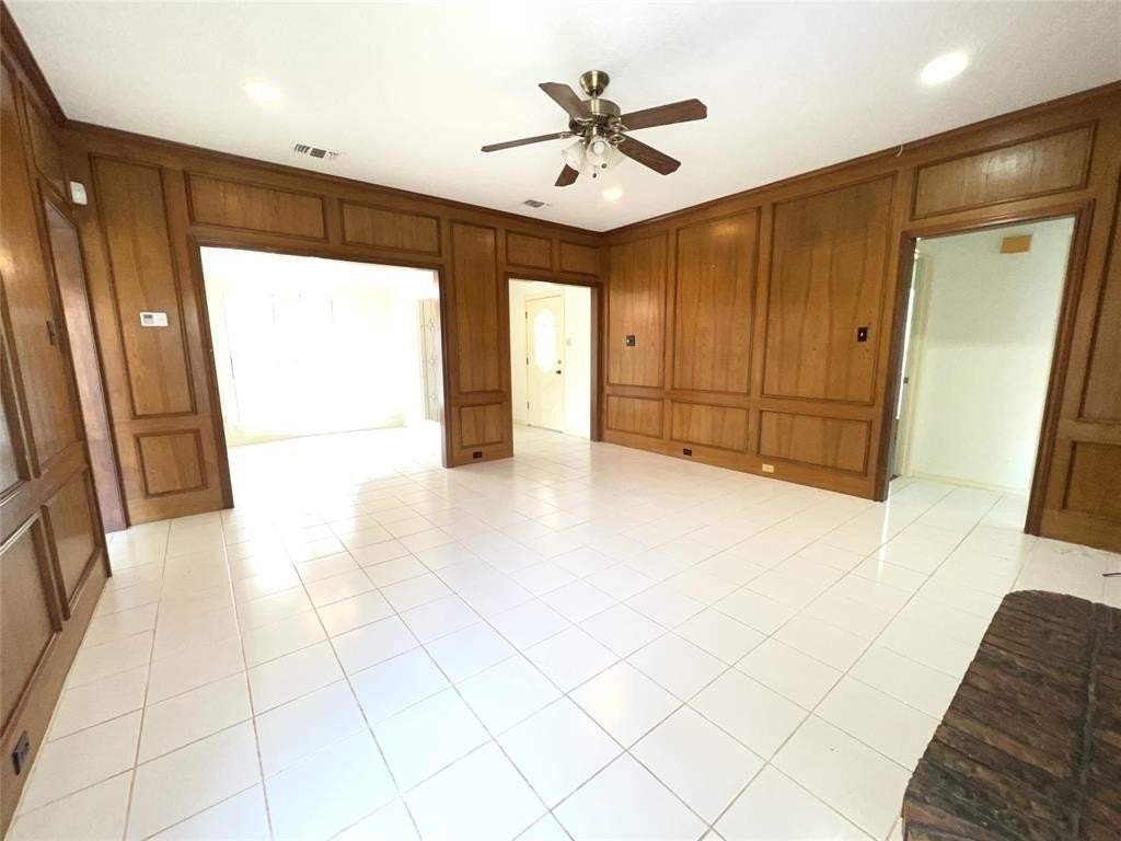 1519 Shonka Dr - Photo 5 of 16