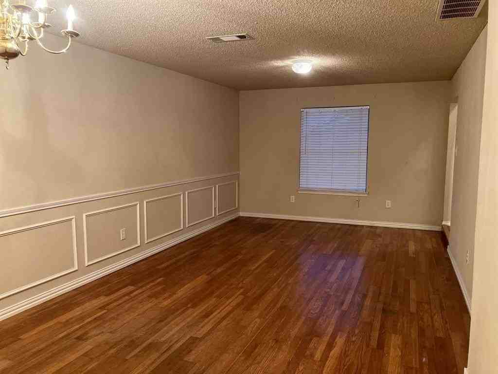 4620 Brimstone Dr - Photo 5 of 36