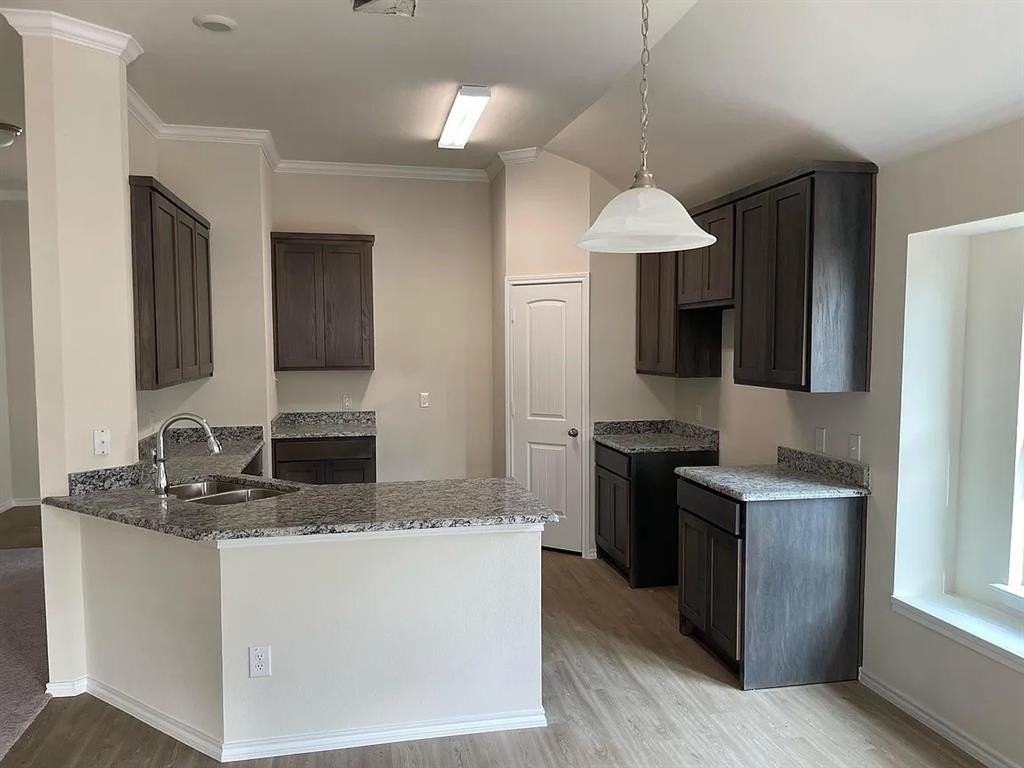 1739 Wooley Way - Photo 6 of 11