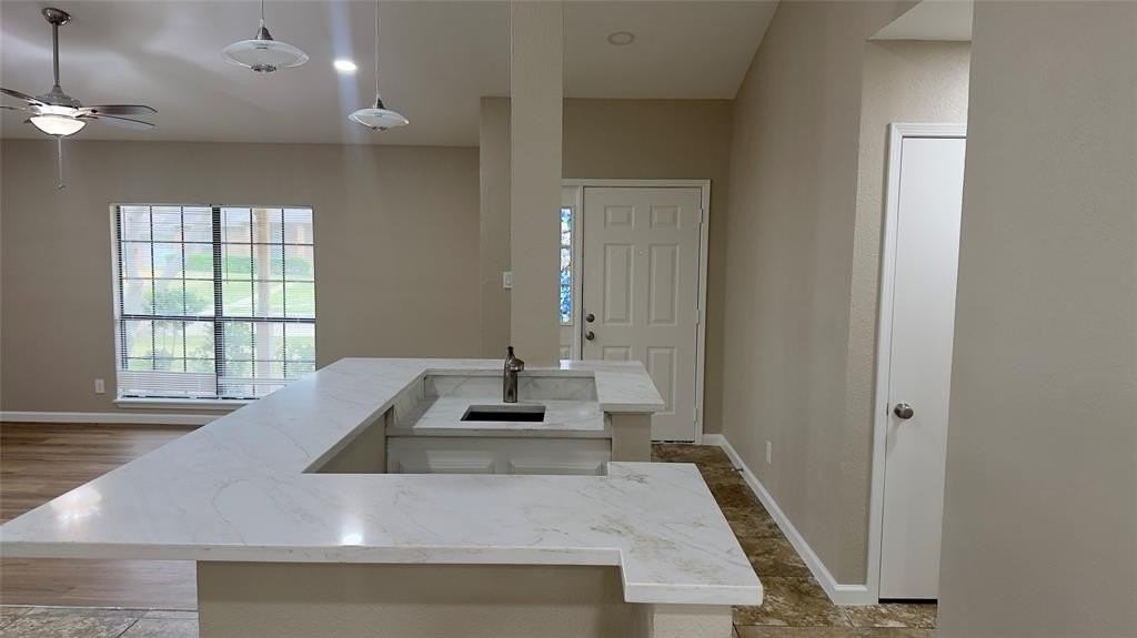 1413 Colmar Dr - Photo 5 of 27