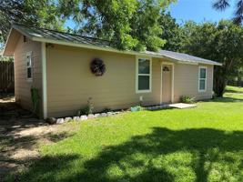 featured image of 412 N Brazos St #B