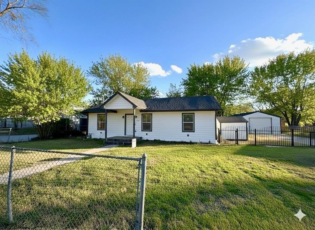 362 Michael Ln - Photo 2 of 11