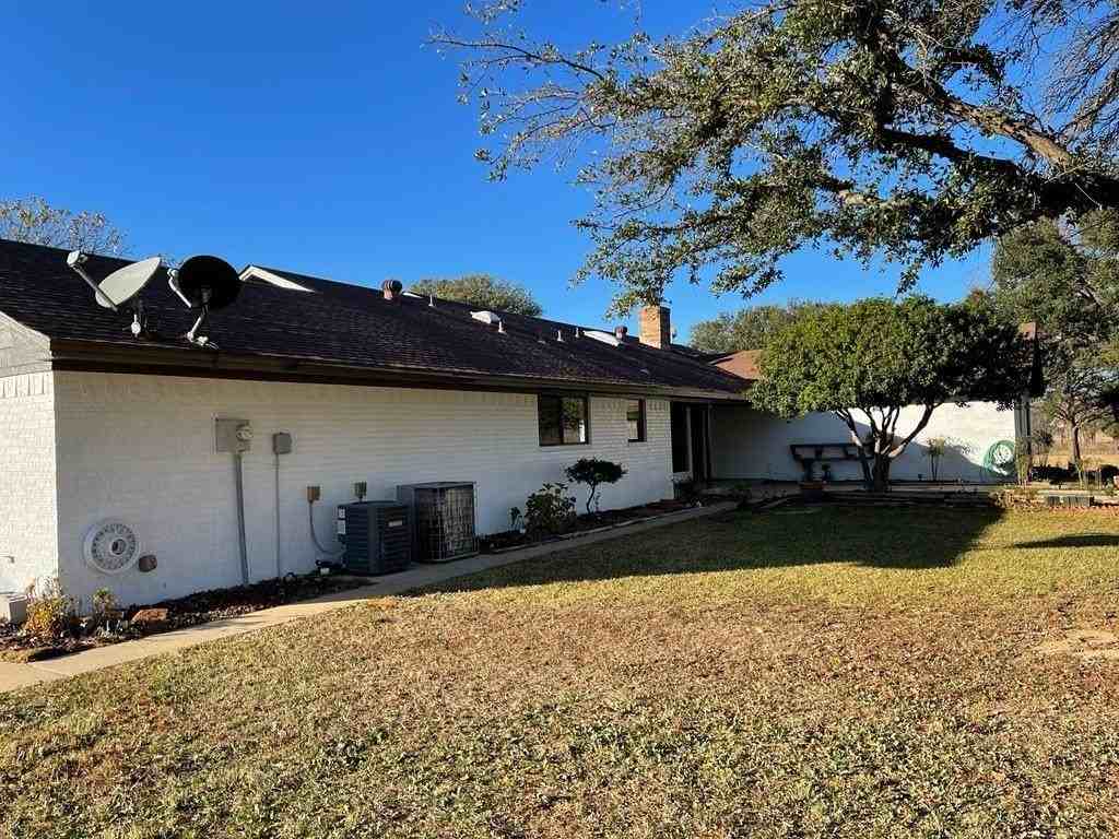 7380 Fm 424 - Photo 2 of 16