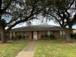 featured image of 2301 Claridge Cir