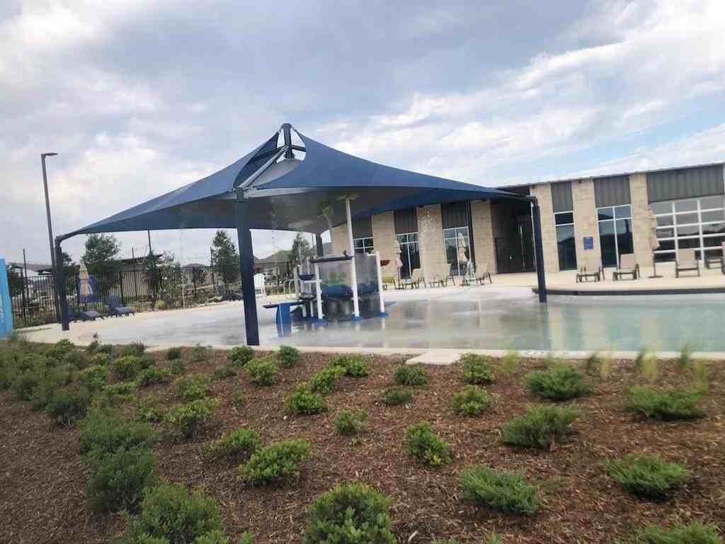 403 Moray Dr - Photo 4 of 13