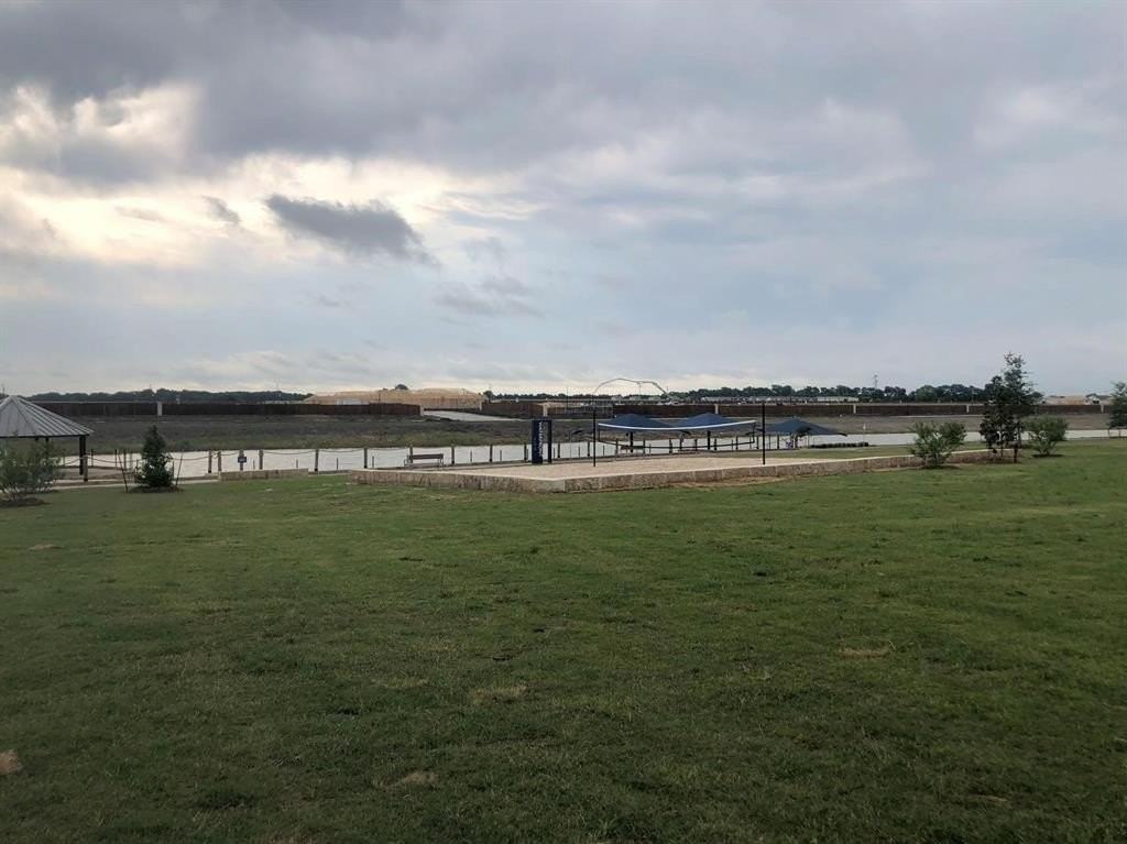 403 Moray Dr - Photo 5 of 13