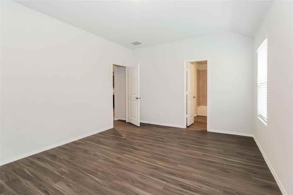 127 Arango Way - Photo 7 of 13