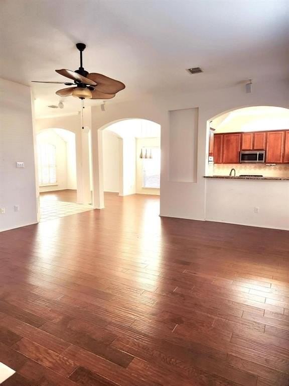 1433 Woodmont Dr - Photo 2 of 15