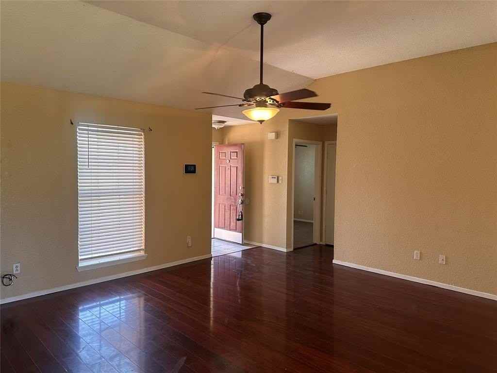 3834 Purdue Ln - Photo 3 of 18