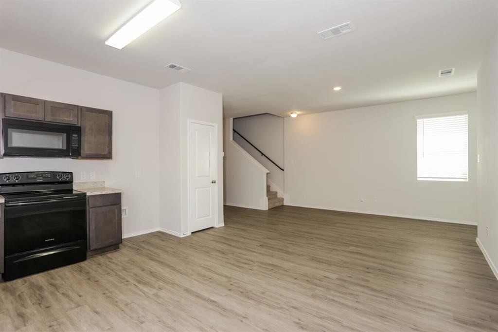 5552 Willamette Dr - Photo 5 of 13